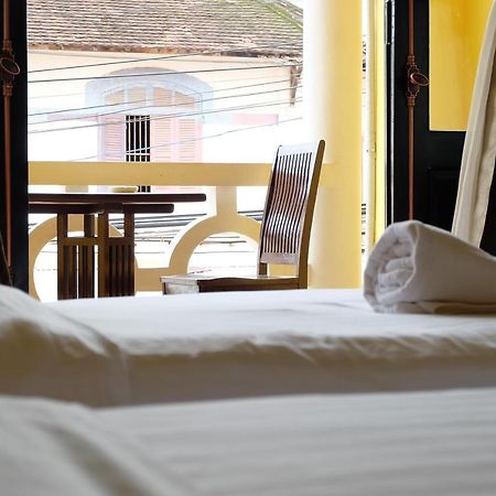 Inthira Thakhek Hotel Bagian luar foto
