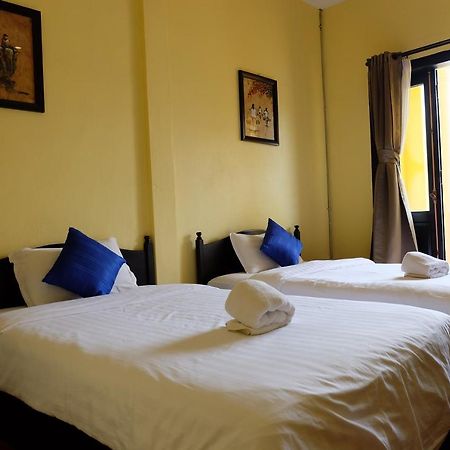 Inthira Thakhek Hotel Bagian luar foto