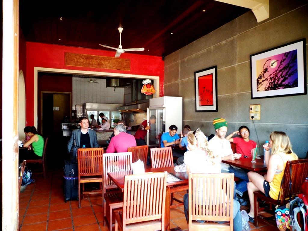 Inthira Thakhek Hotel Bagian luar foto