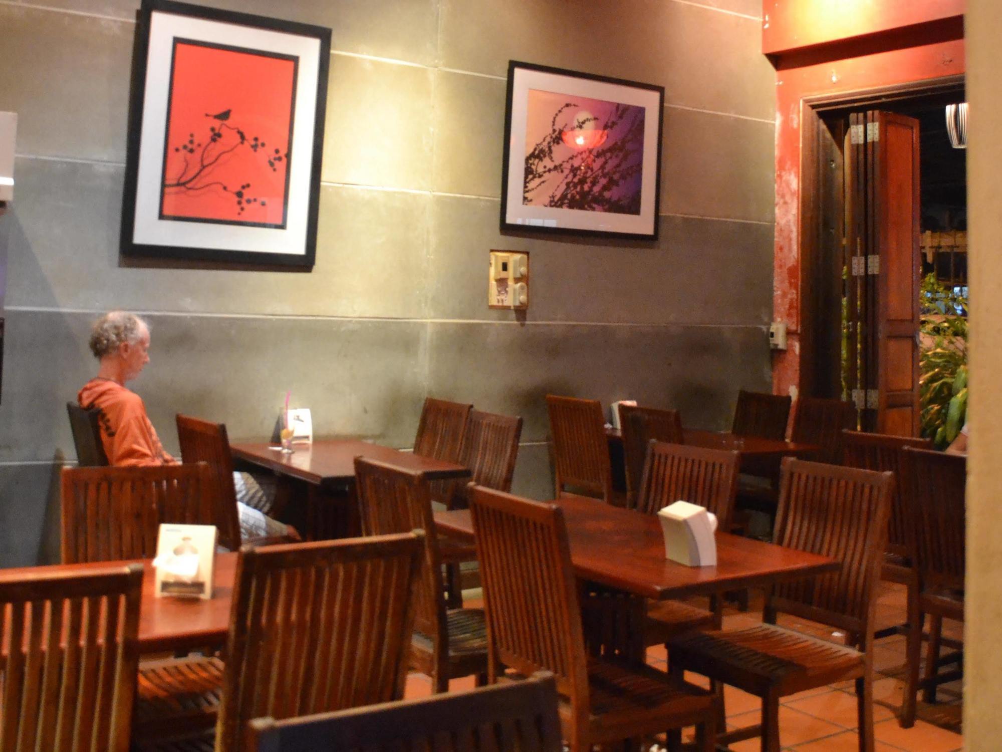 Inthira Thakhek Hotel Bagian luar foto