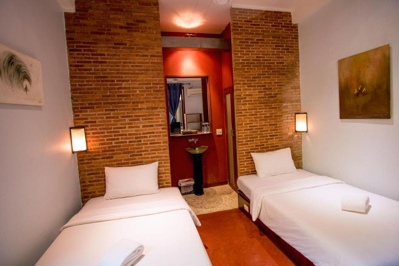 Inthira Thakhek Hotel Bagian luar foto