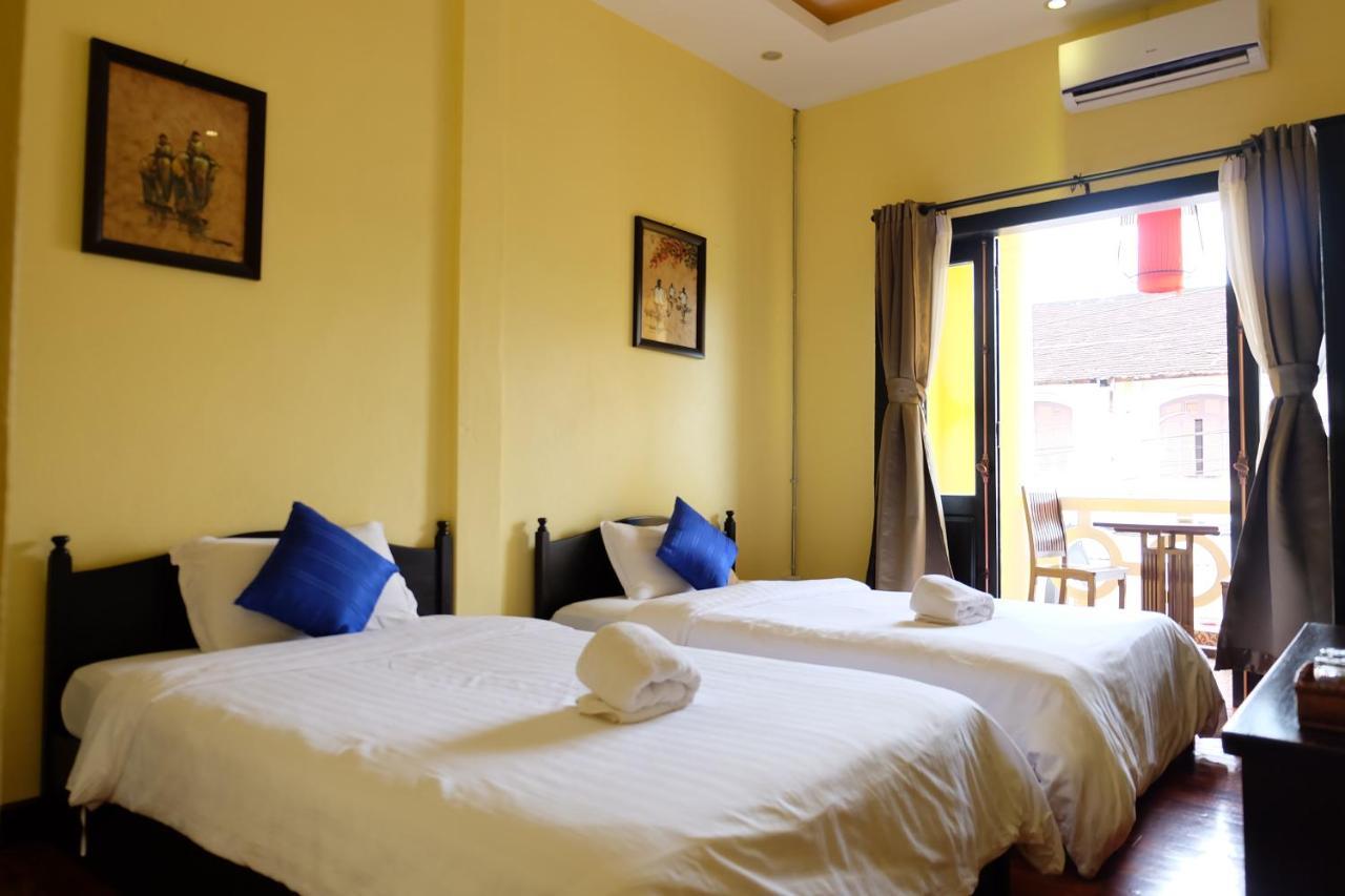 Inthira Thakhek Hotel Bagian luar foto